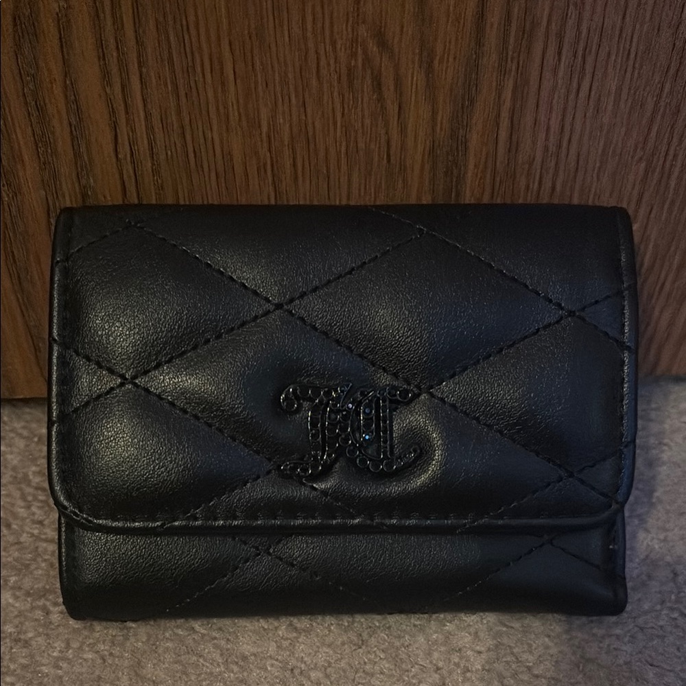 NWOT Juicy Couture Black and Light Pink Wallet.